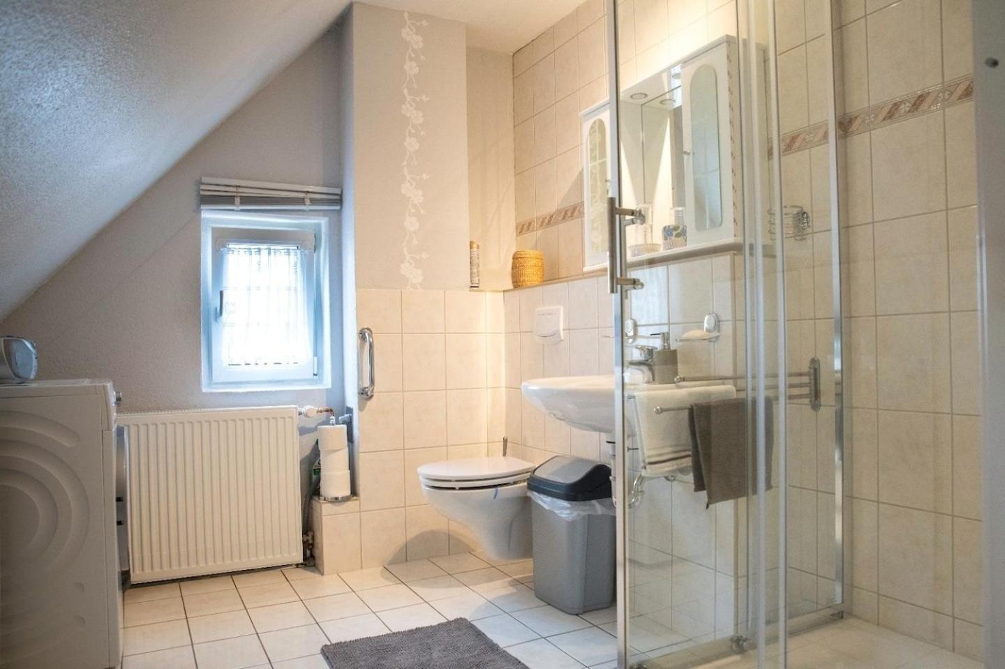 Farbenfrohe Ferienwohnung Detmold Exterior photo
